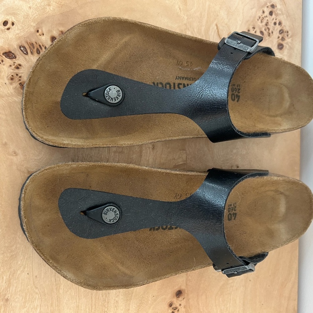 Like new Birkenstock Black Leather Sandals